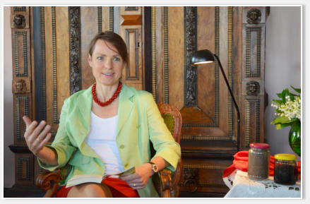 Die Autorin bei Ihrer Lesung in der Alten Kanzley der Burg Blankenheim